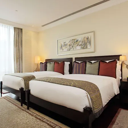 Raffles Makati Hotel Makati City Exterior photo
