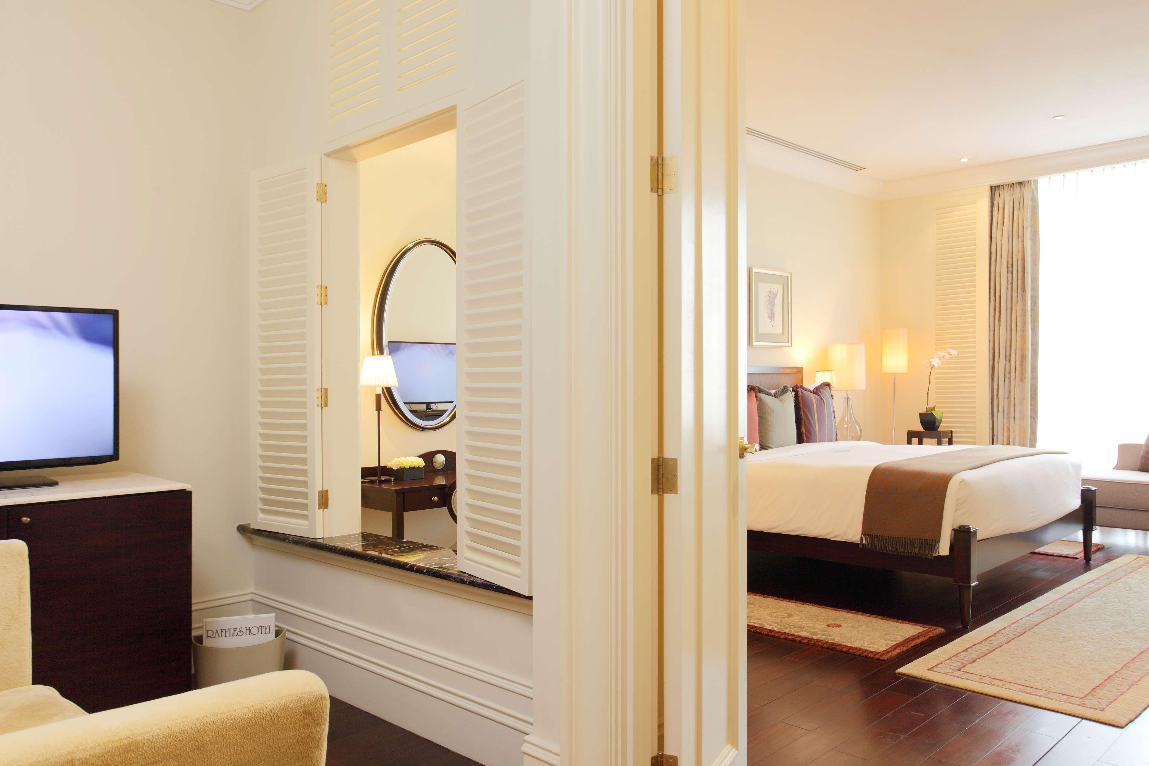 Raffles Makati 5*