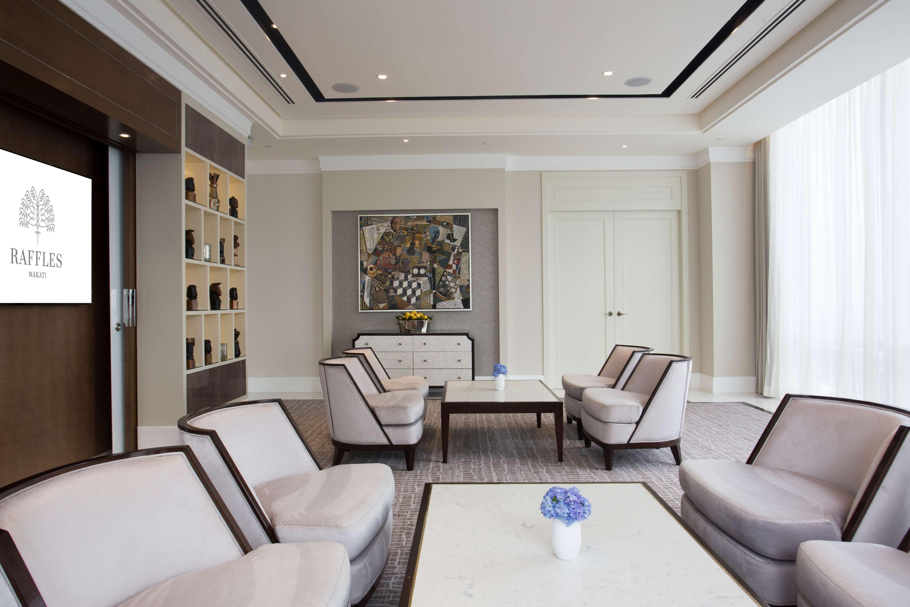 Hotel Raffles Makati 5*