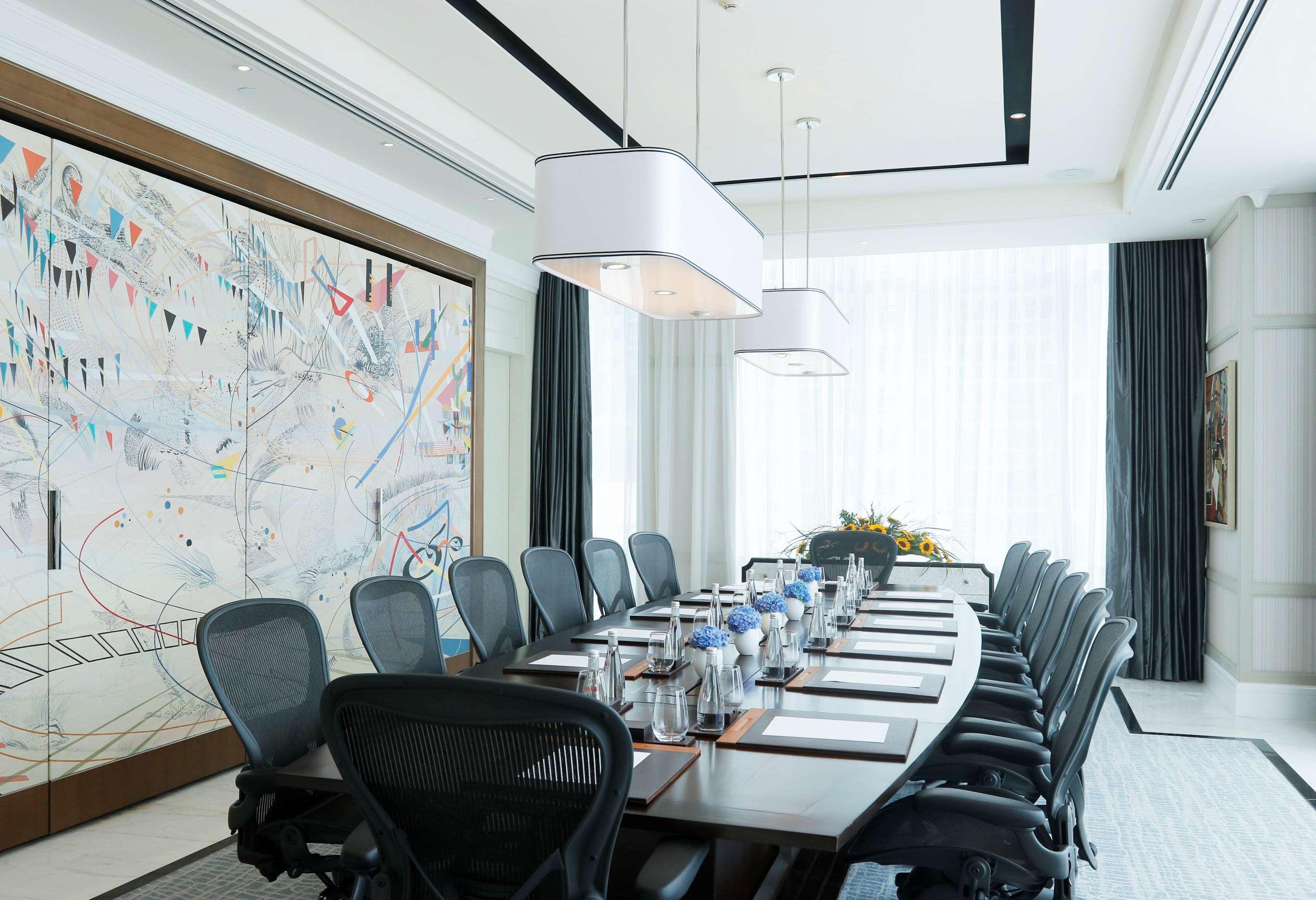 Raffles Makati 5* Makati City